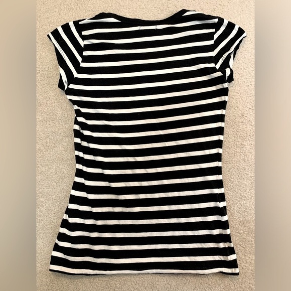 Guess Women Black White Stripe Gold Sequin Logo T-shirt Size Medium - Picture 3 of 8